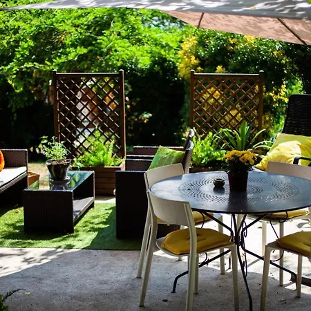 Mirguet Au Jardin Apartment Saint-Elix-le-Chateau Exterior photo